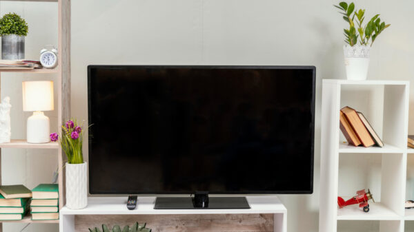 How to Choose the Right Screen Size for Your Room – Smart TV Size Guide Bangladesh 2025