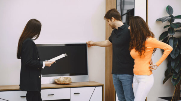 Wall-Mounting vs. TV Stand – What’s Better for Your Home in Bangladesh?