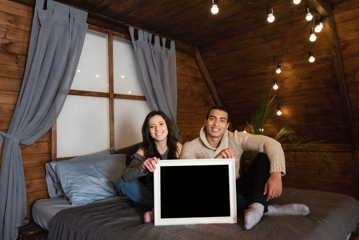 How to Use Your Smart TV as a Digital Photo Frame or Display Board (Bangladesh 2025)